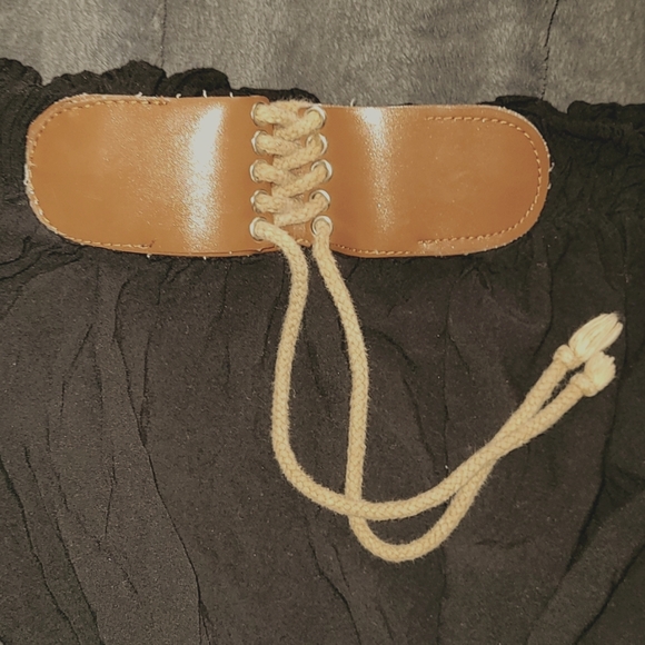 Ankle-Length Skirt w Brown Faux Leathe Sinch-Belt - Picture 2 of 2